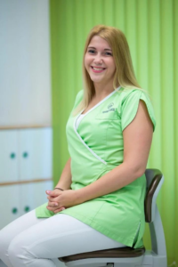 Barbara Kiss – Leitende Assistentin und Dentalhygienikerin in Budapest